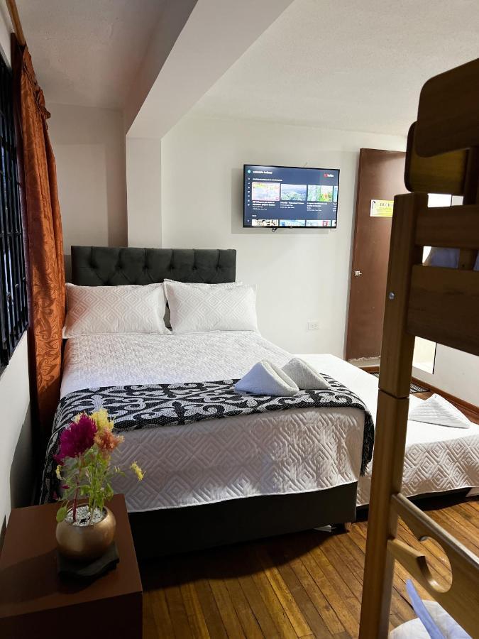 Hostal Casa Del Cafe Bogota Bagian luar foto