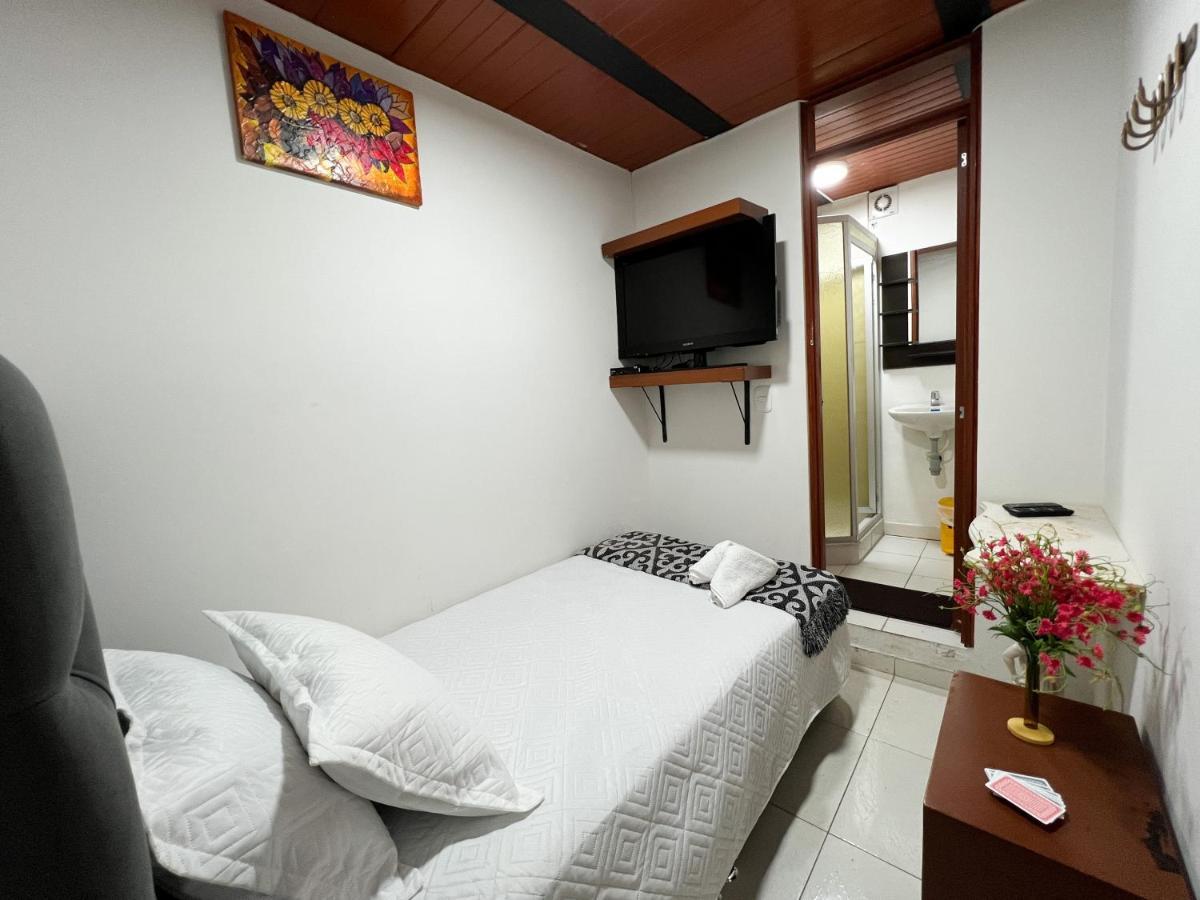 Hostal Casa Del Cafe Bogota Bagian luar foto