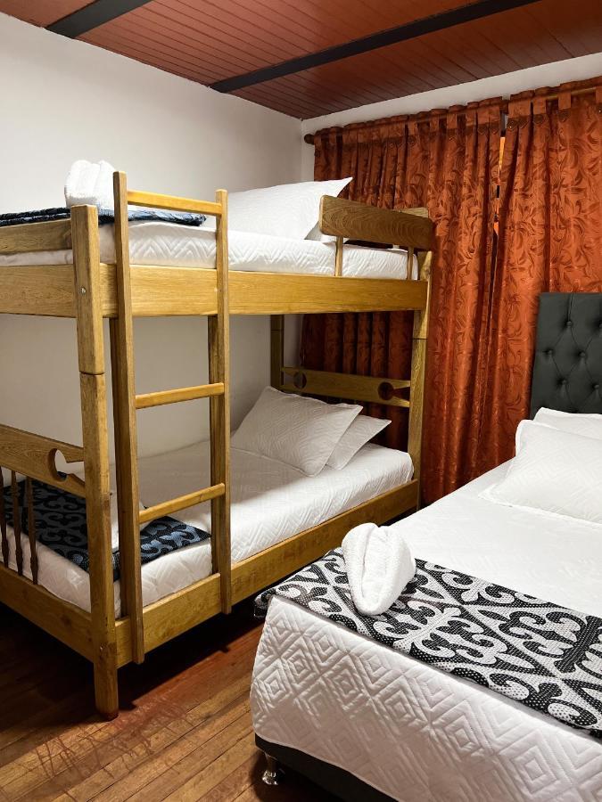 Hostal Casa Del Cafe Bogota Bagian luar foto