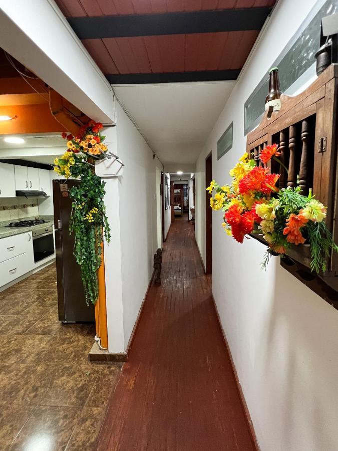 Hostal Casa Del Cafe Bogota Bagian luar foto
